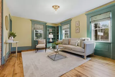 5 Pickard St, Amesbury, MA 01913 - Photo 18