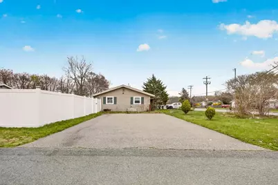 428 Hovenden Ave, Brockton, MA 02302 - Photo 12
