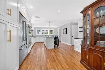 51 Elm St, Hingham, MA 02043 - Photo 8