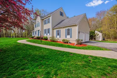10 Gates Farm Circle, Haverhill, MA 01832 - Photo 2