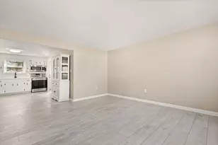 118 Everett St, Lawrence, MA 01843 - Photo 4