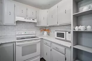 563 Pochassic Rd, Westfield, MA 01085 - Photo 12