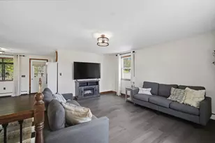 563 Pochassic Rd, Westfield, MA 01085 - Photo 4