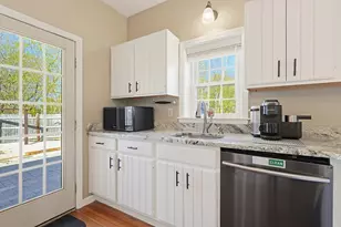 21 Washington Ave, Marshfield, MA 02050 - Photo 6