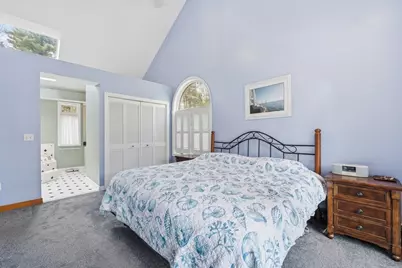 9 Upton St, Dunstable, MA 01827 - Photo 16