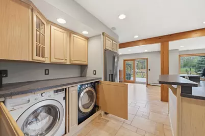9 Upton St, Dunstable, MA 01827 - Photo 10