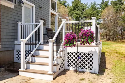 25 Mill St, Raynham, MA 02767 - Photo 10