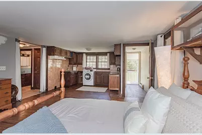 25 Mill St, Raynham, MA 02767 - Photo 28