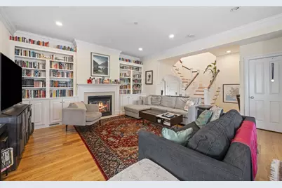 2 Benton Rd #1, Somerville, MA 02143 - Photo 4