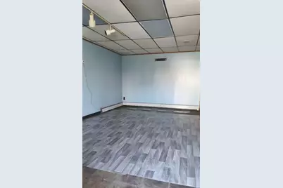 187 Brightman St, Fall River, MA 02720 - Photo 2