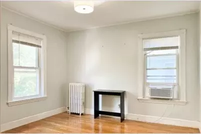 14 Smythe St #1, Brookline, MA 02445 - Photo 6