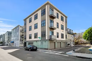 88 B St, Boston, MA 02127 - Photo 16