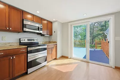 25 Stagecoach Rd, Leominster, MA 01453 - Photo 6