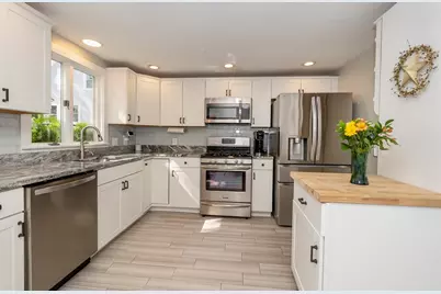 1 Union Ct #1, Amesbury, MA 01913 - Photo 1