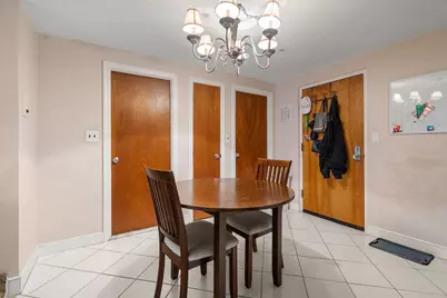 99 Pleasant St #A4, Watertown, MA 02472 - Photo 2