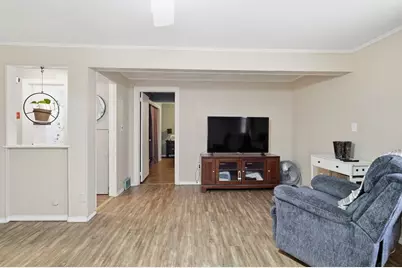 46 Marquette St, Springfield, MA 01104 - Photo 8