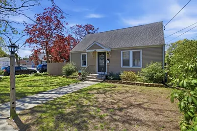 46 Marquette St, Springfield, MA 01104 - Photo 2