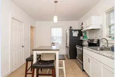 19 Huss Ct, Lynn, MA 01905 - Photo 2