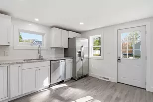 51 Sandy Pond Rd, Ayer, MA 01432 - Photo 4