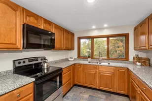 31 Lovers Ln, Greenfield, MA 01301 - Photo 6