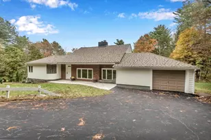 31 Lovers Ln, Greenfield, MA 01301 - Photo 2