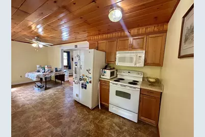 12 Pomeroy St, Easthampton, MA 01027 - Photo 10
