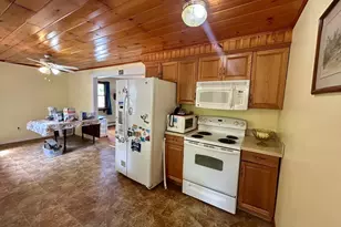 12 Pomeroy St, Easthampton, MA 01027 - Photo 10