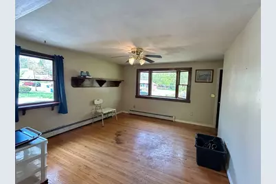 12 Pomeroy St, Easthampton, MA 01027 - Photo 6