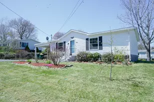 170 Champagne Rd, Gardner, MA 01440 - Photo 1