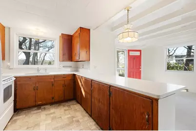 6 Stanley Pl, Barnstable, MA 02601 - Photo 8