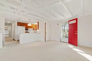 6 Stanley Pl, Barnstable, MA 02601 - Photo 10