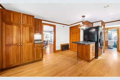 293 Florence Rd, Waltham, MA 02453 - Photo 8