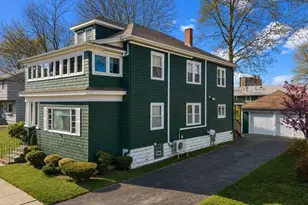 86 Newport St, Fall River, MA 02720 - Photo 2