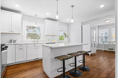 167 Essex St, Melrose, MA 02176 - Photo 6