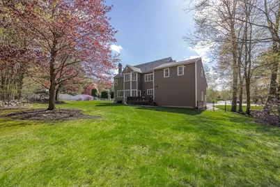 108 Kelleher St, Marlborough, MA 01752 - Photo 32