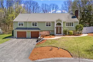 7 Michelle Dr, Burlington, MA 01803 - Photo 2