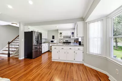 18 Fox Run Ln, Hampden, MA 01036 - Photo 2