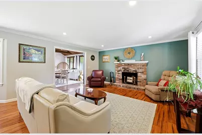 18 Fox Run Ln, Hampden, MA 01036 - Photo 4