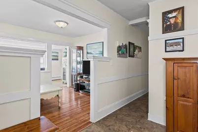 38 Aquidneck Ave, Portsmouth, RI 02871 - Photo 10