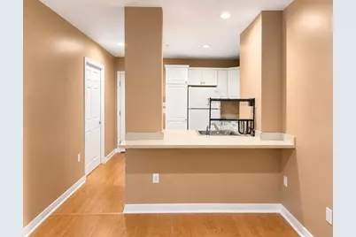 145 Bennington St #112, Revere, MA 02151 - Photo 4