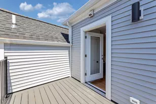 112 Armandine St, Boston, MA 02124 - Photo 24