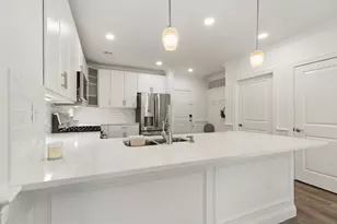 320 Middlesex Ave, Medford, MA 02155 - Photo 10