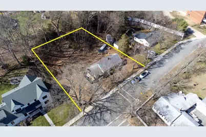 5 Murphy Ave #A, Newburyport, MA 01950 - Photo 2