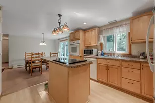 92 Parker St, Fitchburg, MA 01420 - Photo 2