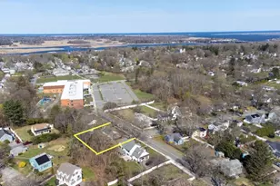 5 Murphy Ave, Newburyport, MA 01950 - Photo 6