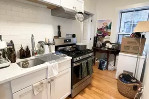 13 S Russell St, Boston, MA 02114 - Photo 10