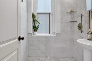 8 Garrison St, Boston, MA 02116 - Photo 12