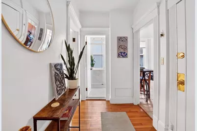8 Garrison St #111, Boston, MA 02116 - Photo 6