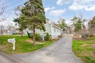 29 Arboretum Rd, Plymouth, MA 02360 - Photo 2