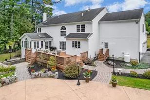 25 Valley View Dr, Grafton, MA 01536 - Photo 4